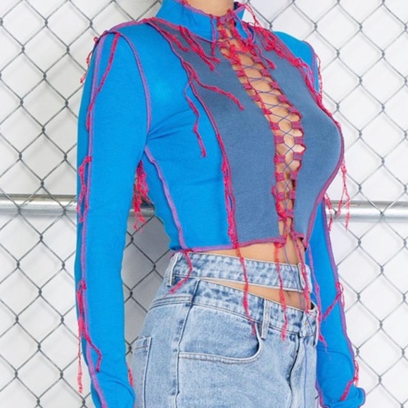 🔥HP🔥 Blue & Red Open Lace Front Up Distressed Top - Picture 11 of 12